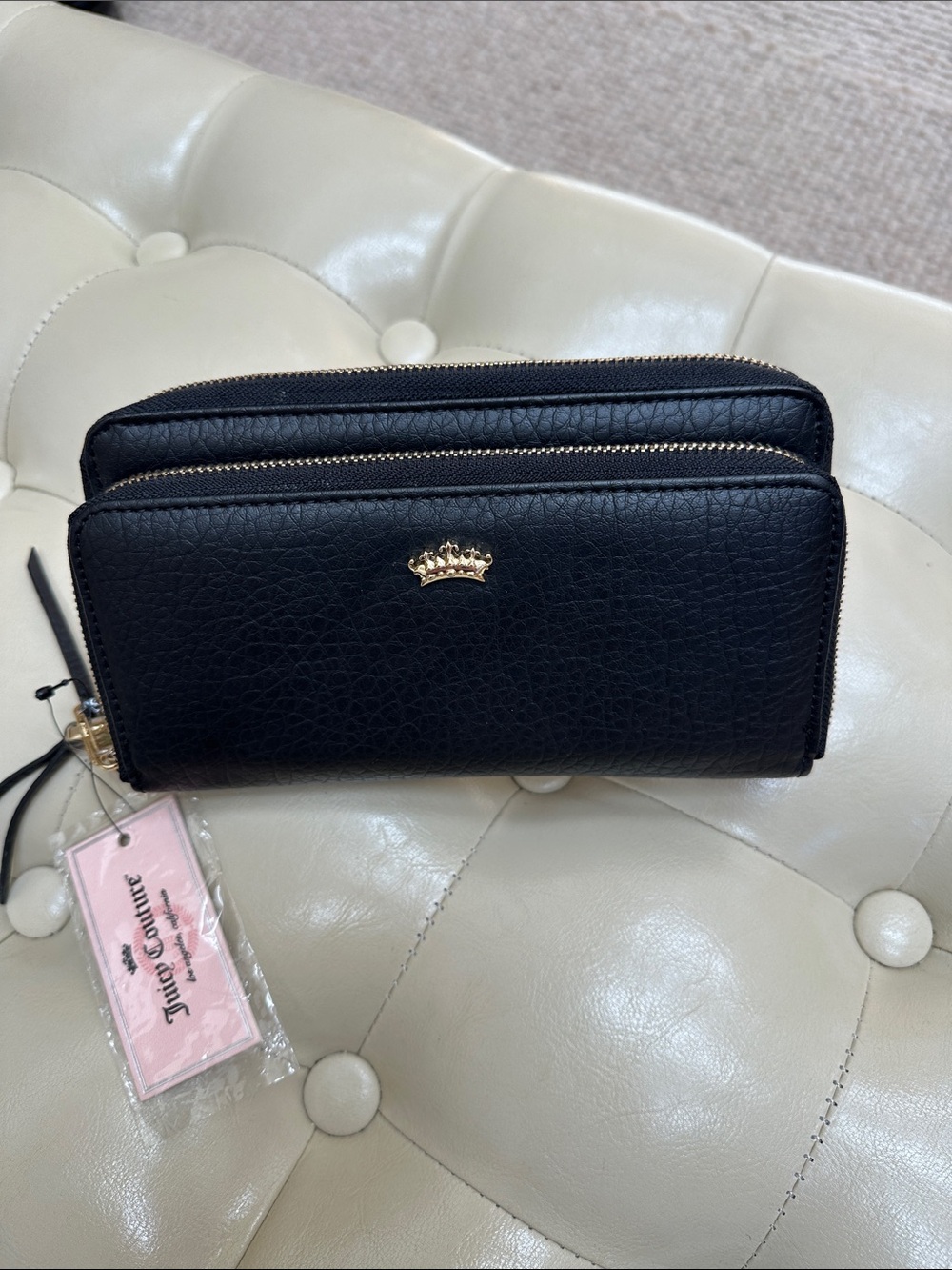NEW Juicy Couture Black Zip-Around Wallet with Gold Crown & Gold J